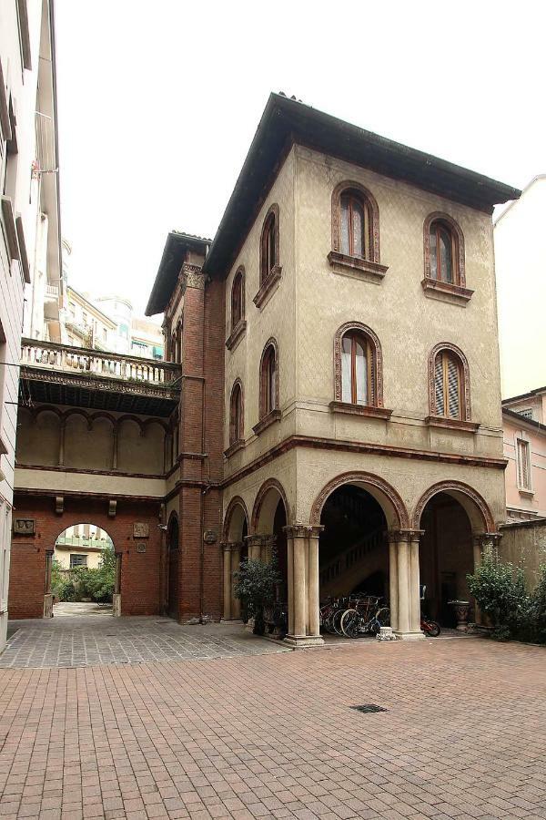 Апартаменты Sahi - Residenza Bianca Di Savoia Милан Экстерьер фото
